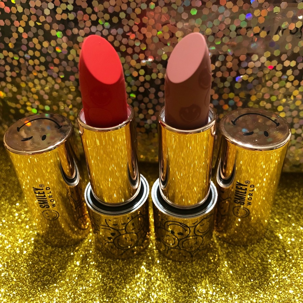 BNIB! Set of 2 Ciate X Smiley World Lipsticks 💄💄